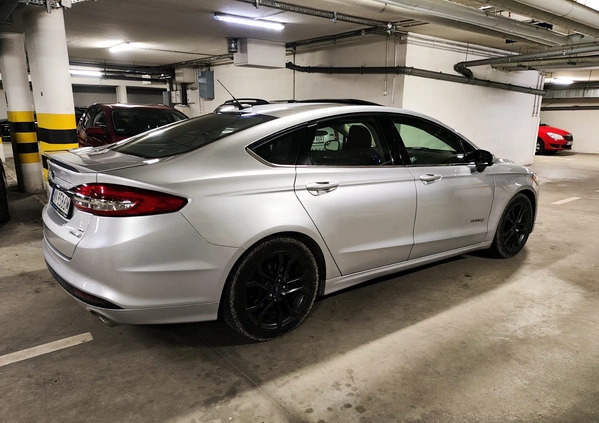 Ford Mondeo cena 48500 przebieg: 220000, rok produkcji 2017 z Warszawa małe 379